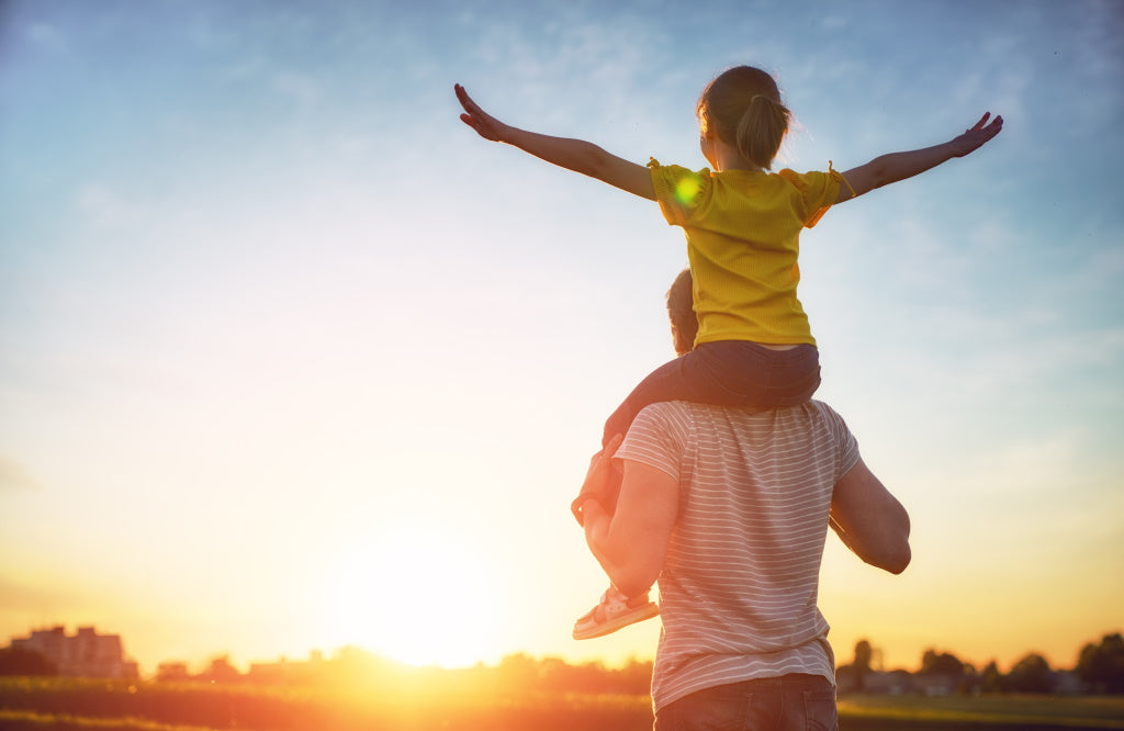 Familie in der Sonne: Schutz vor Sonnenallergie