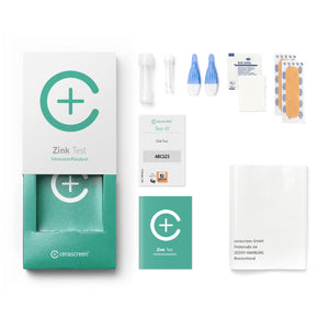 Inhalt des Zink Testkits von cerascreen: Verpackung, Anleitung, Lanzetten, Plfaster, Probenröhrchen, Desinfektionstuch, Rücksendeumschlag